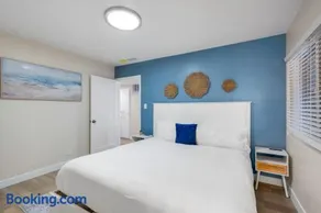 3BD, 3BA Huge Ocean View Patio 1 Block to Beach at Tower 9 - Image 3