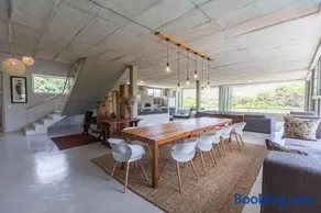 Red Box Villa - Image 3