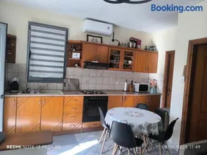 Anna's Garden House - Image 2