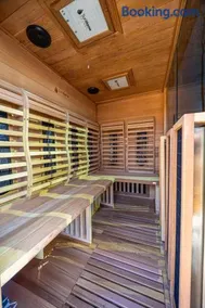 Solo or Couples' Cabin - Image 5