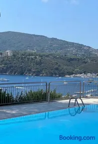 FREE PARKING Pool with a sea view - Image 2