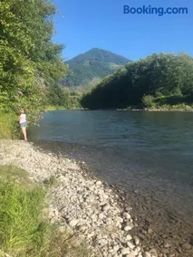 Riverfront Getaway on the Wild and Scenic - Image 2