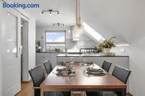 70 qm Design-Wohnung - 1,5 Bäder, Klimaanlage und Ausblick - Image 5