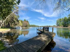 Lake House Family Vacation - Sleeps 12 Dock Kayaks Paddle Boards - Image 2