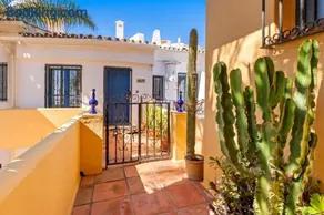 Casita Marina Puerto Cabopino - Image 1