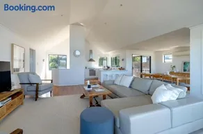 Jay's Beach House I Private Properties - Image 2