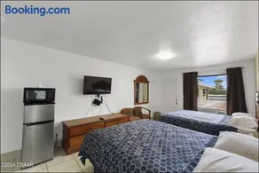 A1A Travel Inn - Image 5