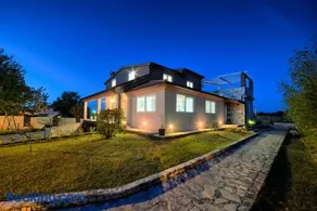 Stylish & luxury villa with pool, biliard, extra pool heating available - WiiBuk - Image 3