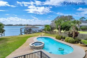 The Bay House by Beach Stay Vacations - Image 2