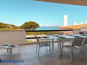 222 Seafront Apartment with Beach Access in Baja Sardinia - by Coral Property - Image 1