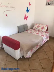 PRINCESS HOUSE - Image 1