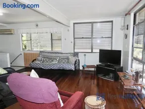 25 Walkers Point Esplanade - Image 2