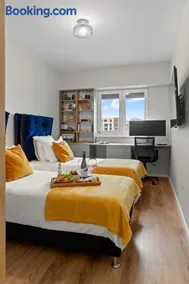 Mido Park Apartment with Private Parking & Self Check-in - Image 2