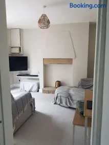 Bowie's Abode - Image 5