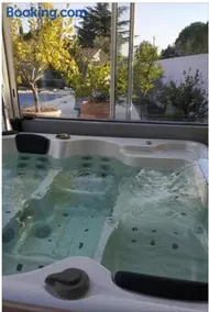 Gite chaleureux pour deux avec jacuzzi ou piscine selon dates - Image 3