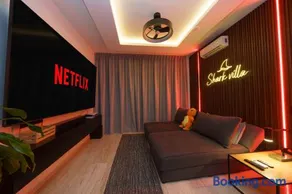 Luxury 5 Bedroom Villa - Private Heated Pool - Movie Theater - Gated Community - fits 11 - Image 5