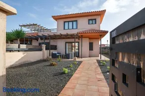 Maison avec jardin, terrasse et internet haut débit | Vue jardin - Image 2
