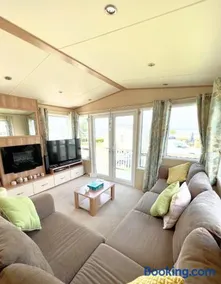 Haven Holiday Home at Kent Coast Allhallows - Image 5