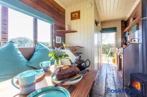 The Hoot Romantic Glamping - Image 1