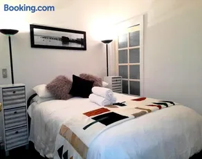 Ground Floor Centrally Located Apt 22 - Smugglers Inn - Image 1