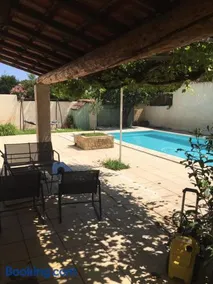 Charmante Maison provençale avec piscine dans Avignon - Image 1