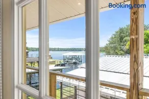 Waterfront St Johns River near springs with boat dock and water sports - Image 1