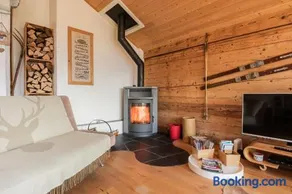 Chalet Rouge Coeur - Image 3