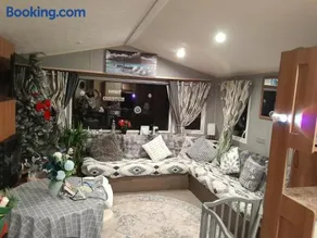 Static caravan - sleeps 8 - Image 2