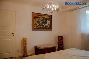 Modern Country Apartment - Image 3