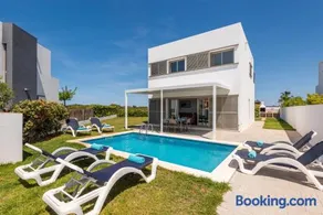 Villa 26 - Image 1