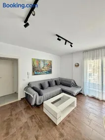 Seaview Apartment - Image 4