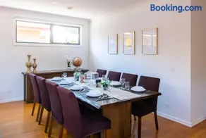 Bright, comfortable family home in leafy Forest Hill - Image 1
