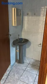 Suíte aconchegante com garagem - Image 3
