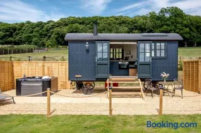 Blackdown Luxury Shepherds Huts - Image 4