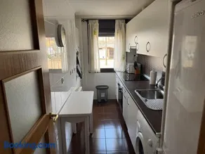 Apartamento nuevo con garaje - Image 2