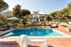 Villa Costa Barcelona - Image 1