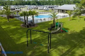 Your Glamping Escape Awaits 5 miles from the Beach - Image 4