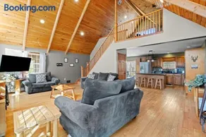 Pool Hot Tub Game Room Fireplace Private Retreat - Image 3