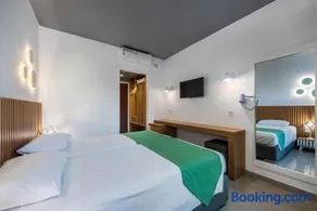 Zeus Hotel - Image 3