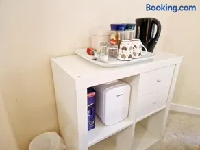 West Beck House Darlington Luxury Penthouse Double Room with Private En-Suite - Image 4