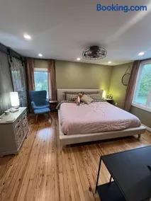 Homestead Upper Bucks - No Pet Fees - Image 2