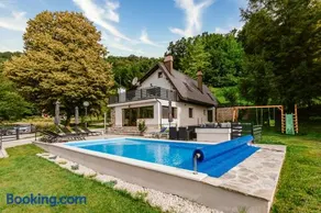 Holiday House Zrinski with Pool, Sauna & Jacuzzi - Image 1
