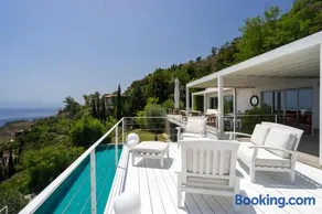 5BR Villa with Private Pool and Aegean Views - Image 3