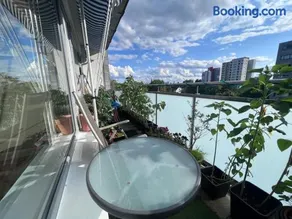 Zentrale, helle Wohnung mit Balkon! Ideal für Messe, Business und Städtereise - Image 5