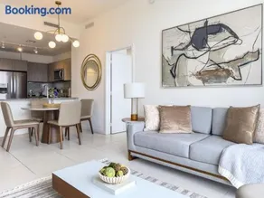 P2004 Penthouse 2BR with East Views Balcony a Pool and Gym in Doral - Image 5