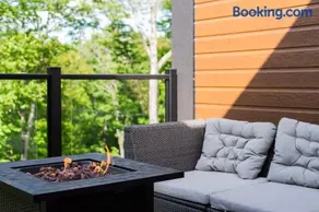 Private Hot Tub Mountain Forest Views Fireplace - Image 2