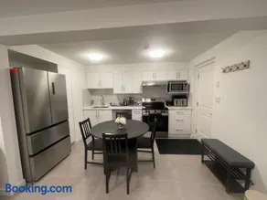 4615 Inverness Street Vancouver, King And Queen sizes 2 Bedrooms Suite with Private Entry - Image 3
