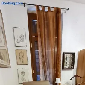 Robta's Dream Home - Image 1
