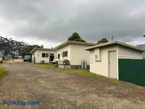 Bemm River Bungalows - Blue Wren Retreat - Bungalow 4 - Image 2
