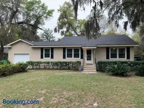 Sleeps 6 Lowcountry Retreat - Near Parris Island - Image 2